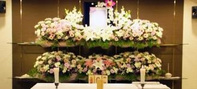 さいたま資料掲載の家族葬プレミアムの祭壇例